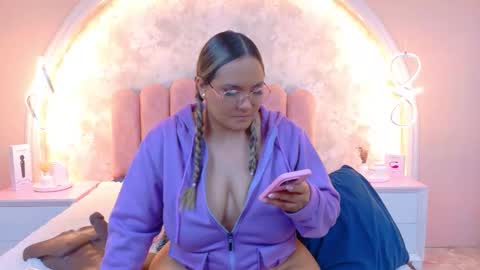 Mia online show from 01.14.26