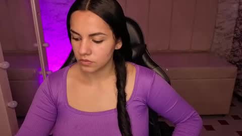 Snapshot of mialover_v chatting on 10.03.25 Hi Stream 1500 to 2100 online show from 10.03.25