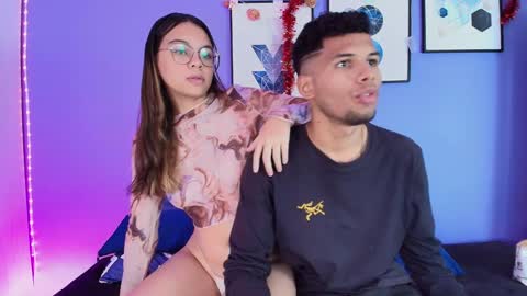 Snapshot of mialuxx chatting on 12.23.24 Mia online show from 12.23.24