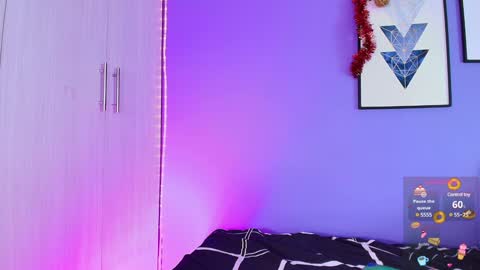 Snapshot of mialuxx chatting on 12.30.24 Mia online show from 12.30.24