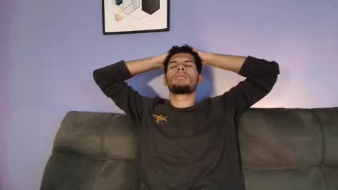 Snapshot of mialuxx chatting on 10.28.25 Mia online show from 10.28.25