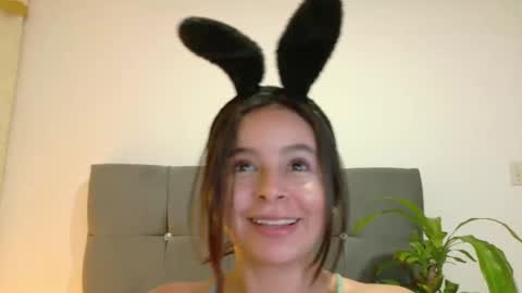 Snapshot of miamackleyn_ chatting on 09.16.25 MIA online show from 09.16.25