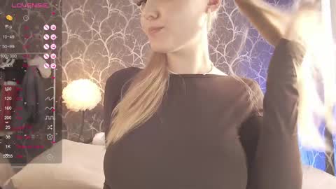 Mia online show from 03.22.26