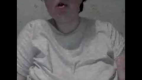 Snapshot of miamooreh chatting on 12.05.25 miamooreh online show from 12.05.25