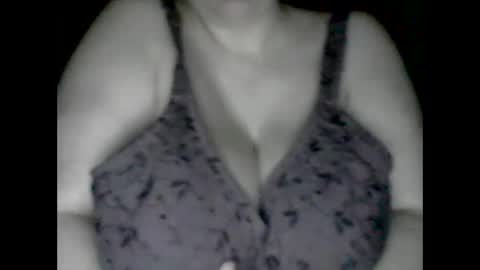 Snapshot of miamooreh chatting on 05.15.26 miamooreh online show from 05.15.26