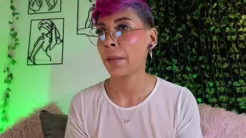 Snapshot of miamorgann chatting on 10.29.25 Mia Morgann online show from 10.29.25