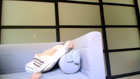 MiaMuffn online show from 07.12.26