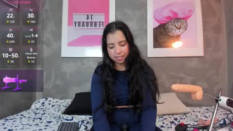 Mia online show from 12.17.25