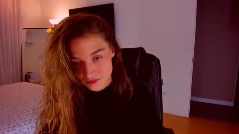 Mia online show from 11.03.25