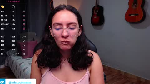 Snapshot of miaportman chatting on 01.06.25 MIAPORTMANN online show from 01.06.25