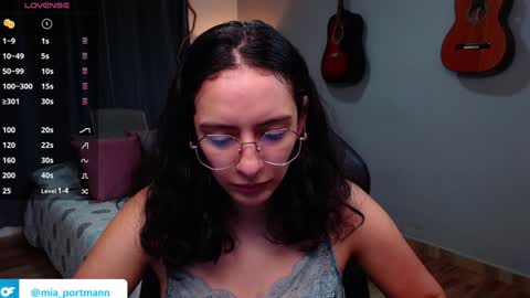Snapshot of miaportman chatting on 01.08.25 MIAPORTMANN online show from 01.08.25