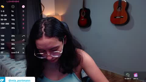 Snapshot of miaportman chatting on 01.16.25 MIAPORTMANN online show from 01.16.25