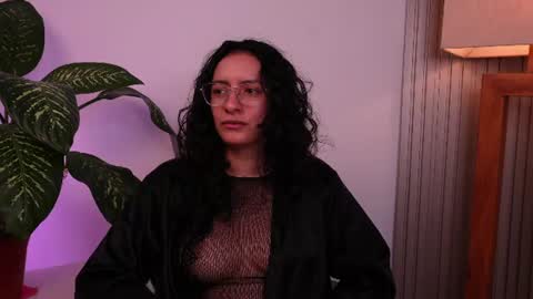 Snapshot of miaportman chatting on 06.17.26 MIAPORTMANN online show from 06.17.26