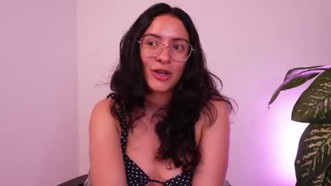 Snapshot of miaportman chatting on 06.25.26 MIAPORTMANN online show from 06.25.26