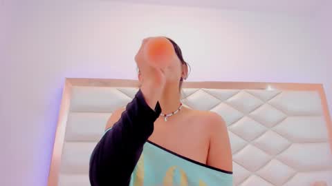 Sweetie Mia online show from 01.11.25
