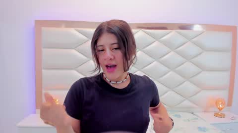 Sweetie Mia online show from 01.17.25