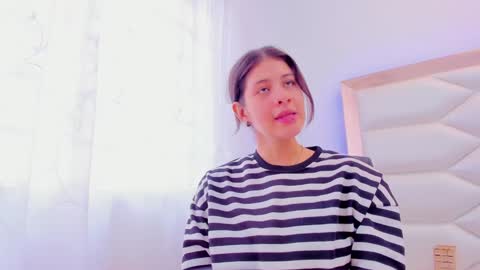 Sweetie Mia online show from 01.24.25