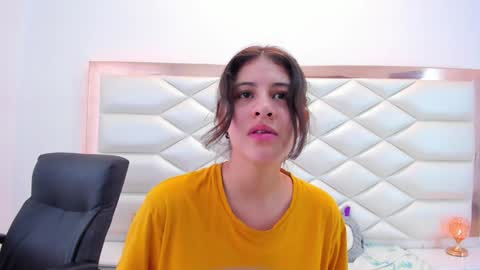 Sweetie Mia online show from 01.28.25