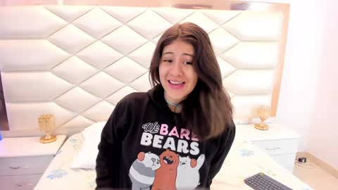 Sweetie Mia online show from 01.30.25