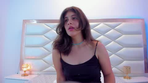 Sweetie Mia online show from 02.05.25