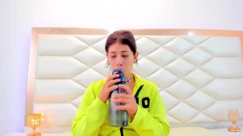 Sweetie Mia online show from 02.21.25