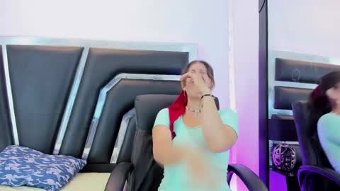 Sweetie Mia online show from 02.21.25