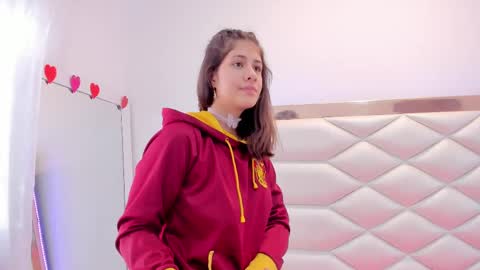 Sweetie Mia online show from 02.24.25