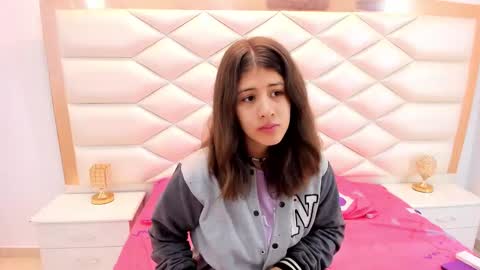 Sweetie Mia online show from 02.27.25