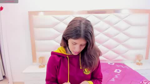 Sweetie Mia online show from 03.06.25