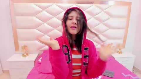 Sweetie Mia online show from 03.12.25