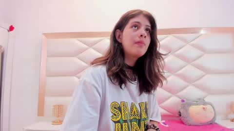 Sweetie Mia online show from 03.12.25