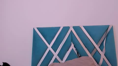 Mia Quevedo online show from 03.18.26