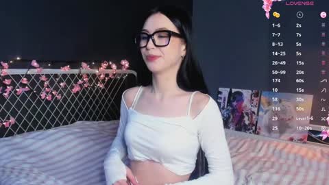 Snapshot of miarielle chatting on 04.10.26 Liz online show from 04.10.26