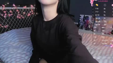 Snapshot of miarielle chatting on 04.12.26 Liz online show from 04.12.26