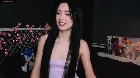Snapshot of miarielle chatting on 05.01.26 Liz online show from 05.01.26