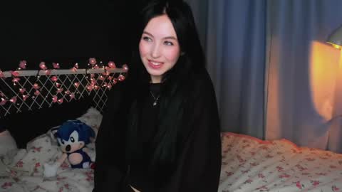 Snapshot of miarielle chatting on 05.17.26 Liz online show from 05.17.26