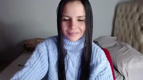 miarobinn_ online show from 12.04.24