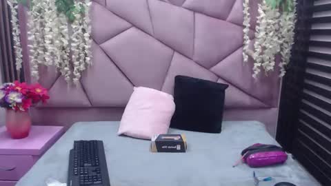 Miarose 69 online show from 03.13.26