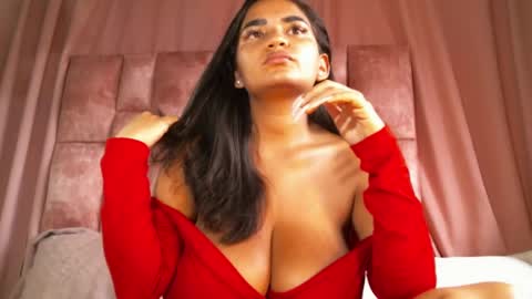 miasaandovaal 22 online show from 02.15.25