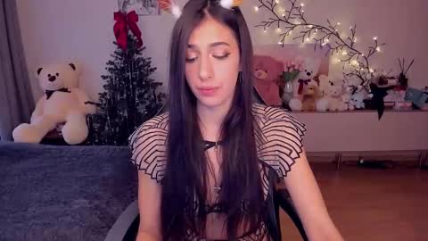 Miayna Silk online show from 12.31.24