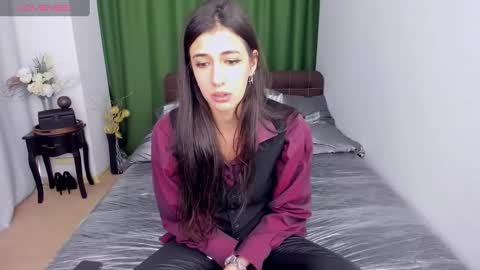 Miayna Silk online show from 03.03.25