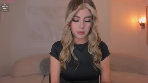 Mia Silva online show from 06.04.26