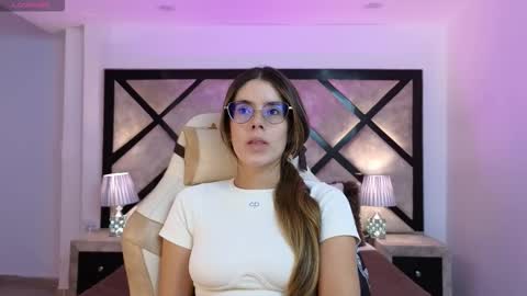 Mia online show from 03.03.26