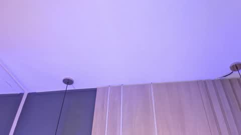 Mia online show from 12.04.25