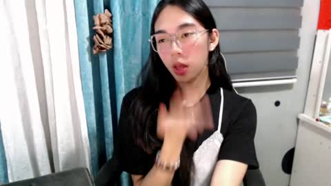 Mia online show from 04.02.26