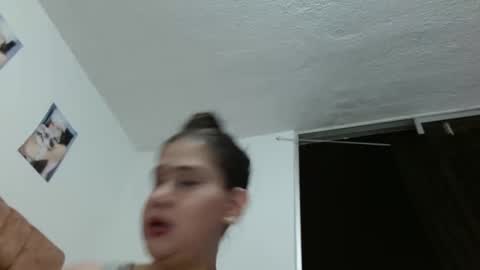 MIA VANESSA online show from 04.21.26