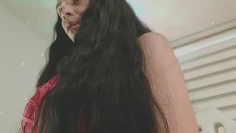 Mia online show from 02.28.25