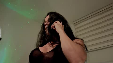 Mia online show from 09.10.25