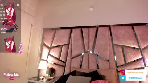 Mia Villalobos online show from 12.16.24