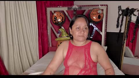 Snapshot of micaelahott_ chatting on 10.20.25 micaelahott_ online show from 10.20.25